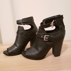 Guess black heels